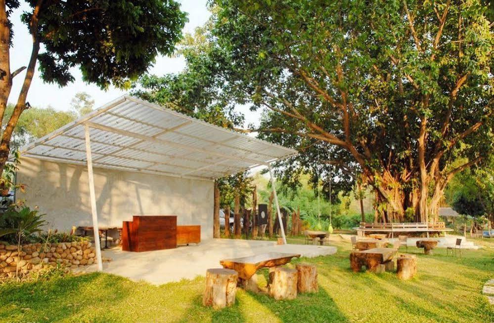 Boutique Raft Resort Ban Huai Maenam Noi Exteriör bild